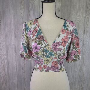 Lily Star Women's Size XL White Pink Open Back 3/4 Sleeve Cropped Top Shirt